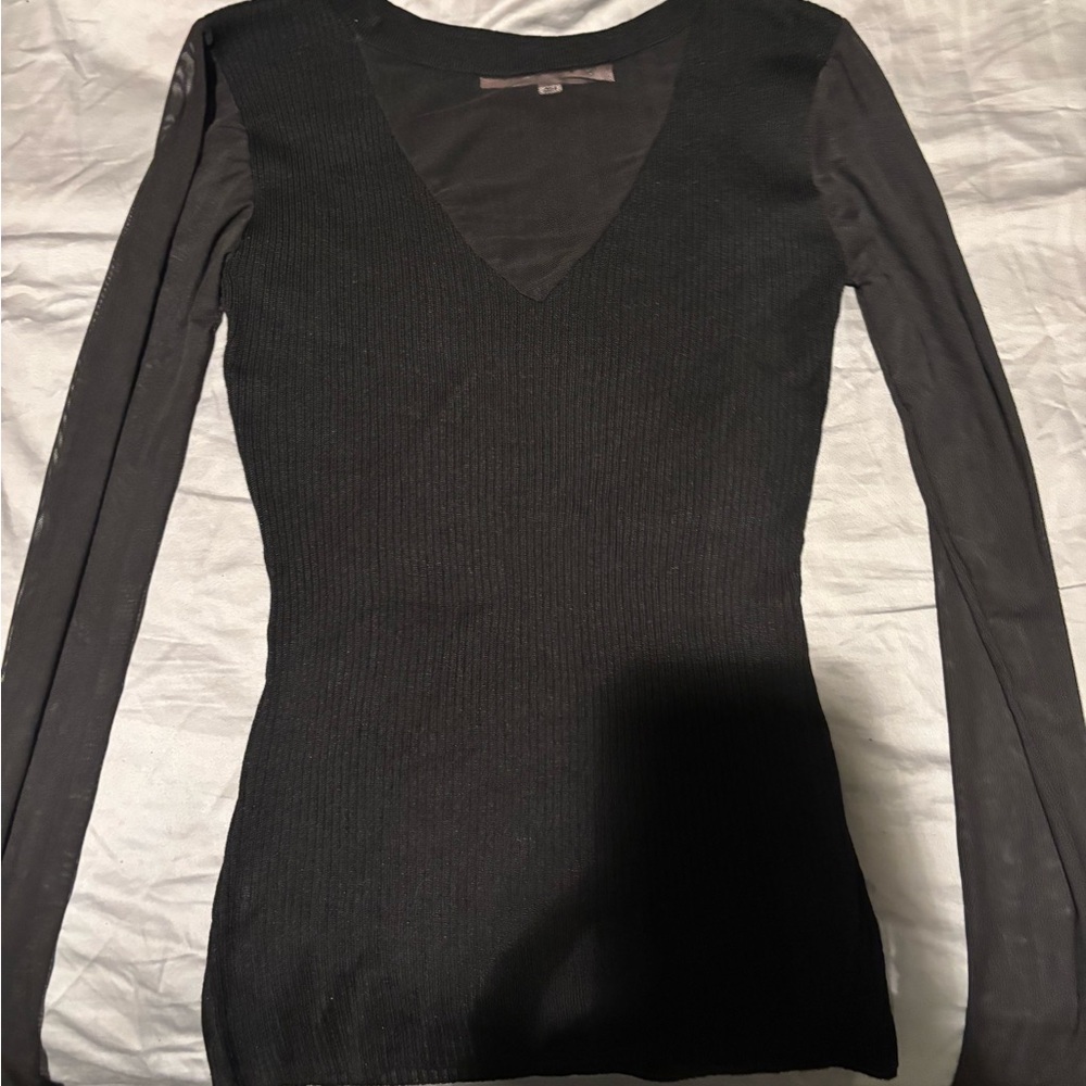 Black Long Sleeve V-Neck Top